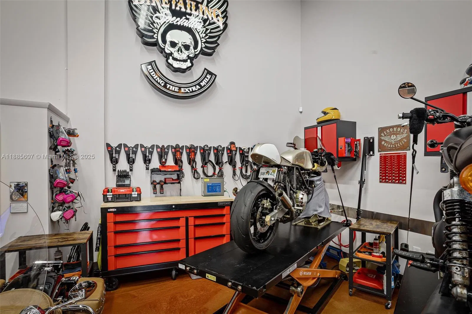 Niche Auto Detailing  Customization Studio with Strong Online Presence