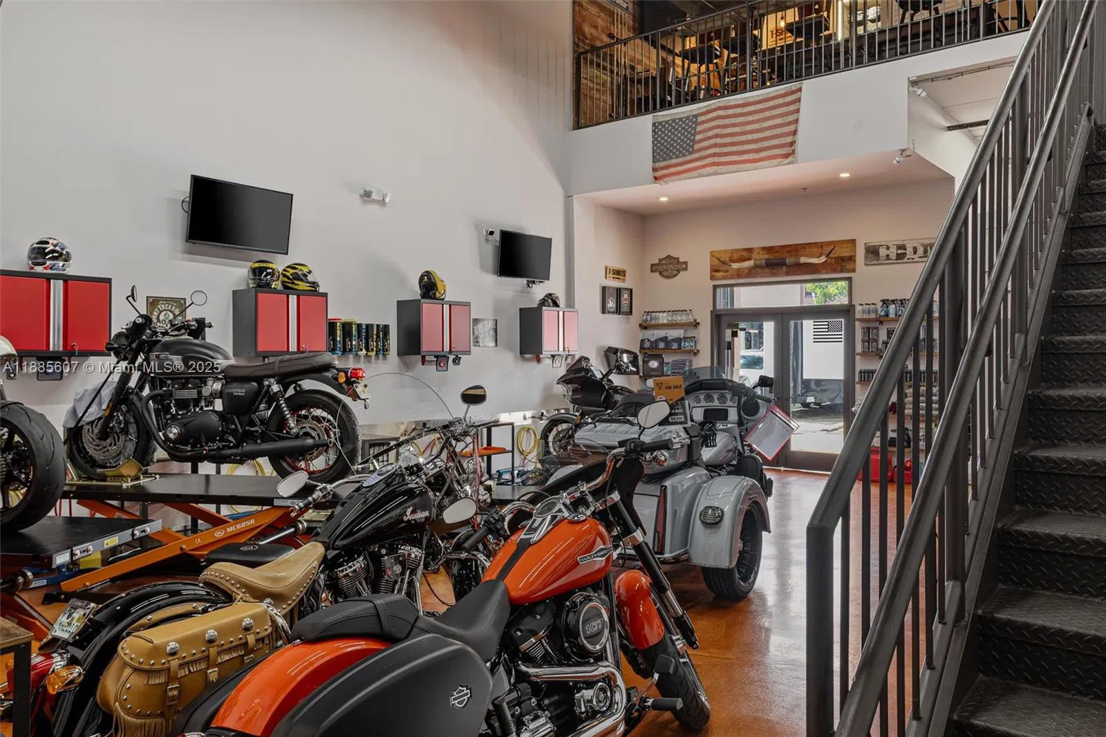 Niche Auto Detailing  Customization Studio with Strong Online Presence