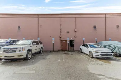 Niche Auto Detailing  Customization Studio with Strong Online Presence