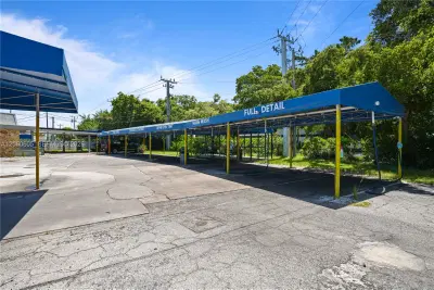 Established Car Wash with High End Ceramic Pro Services