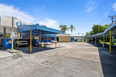 Established Car Wash with High End Ceramic Pro Services