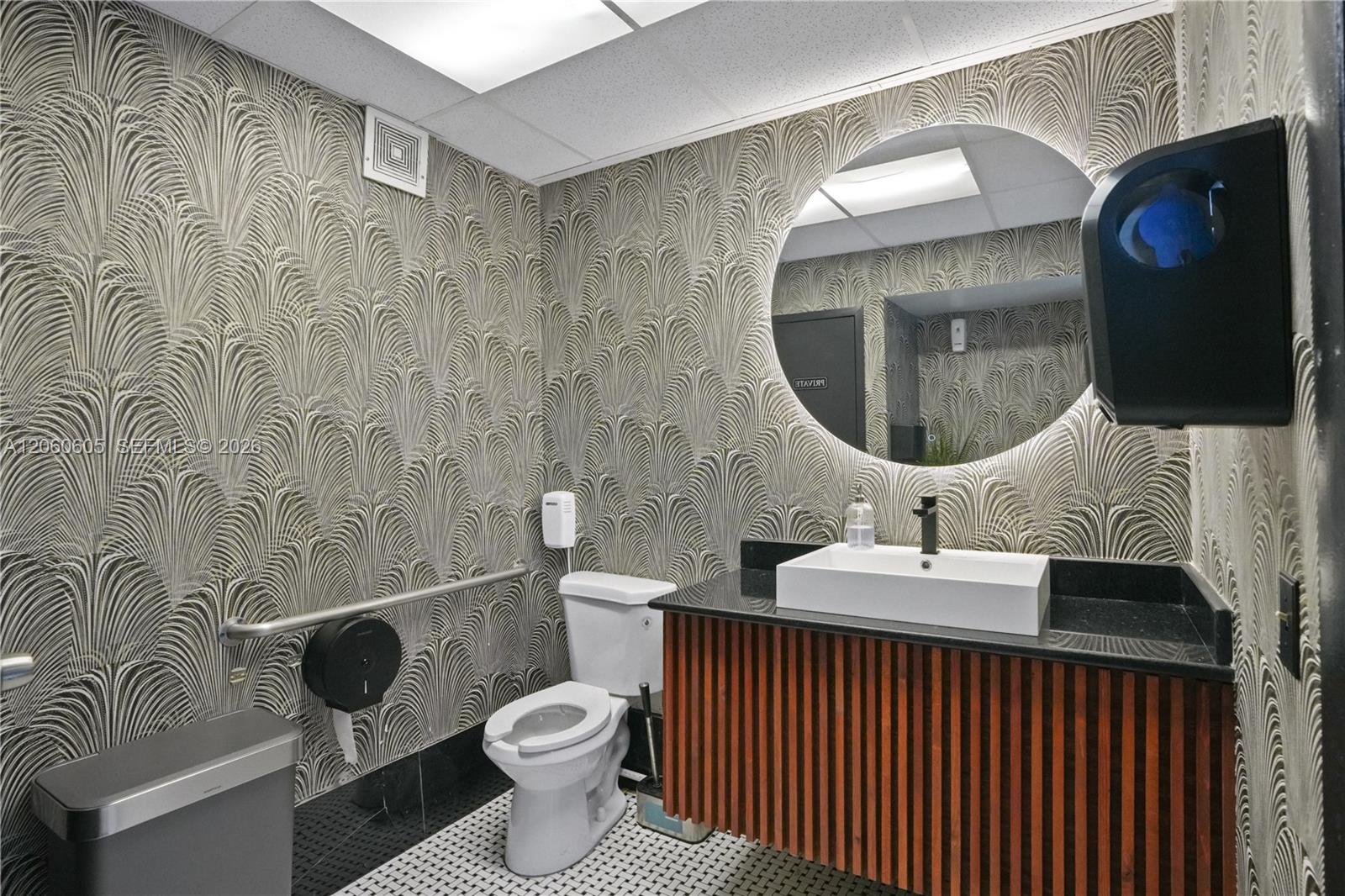 Established Car Wash with High End Ceramic Pro Services