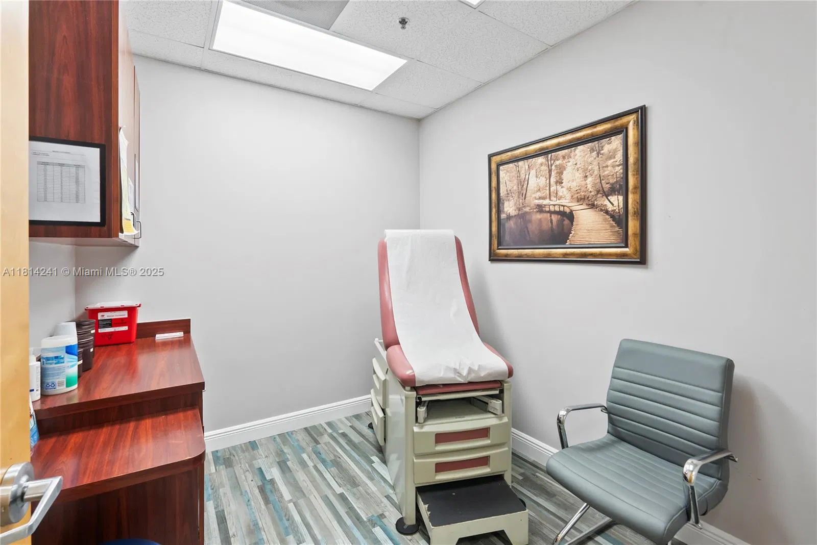 Turnkey Medical Clinic with High Traffic Location