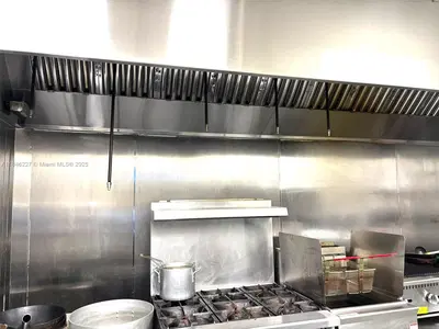 Thriving Vietnamese Restaurant with High Volume Operations