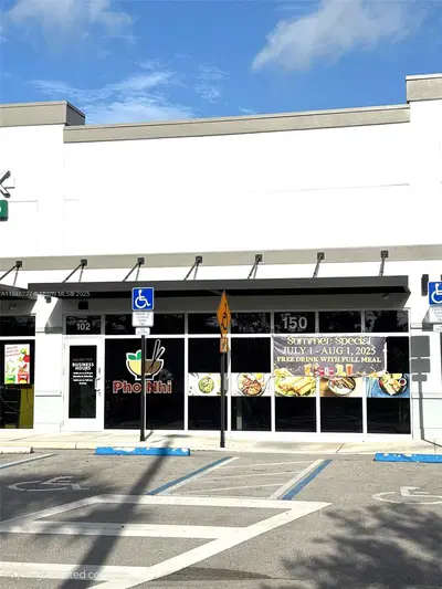 Thriving Vietnamese Restaurant with High Volume Operations