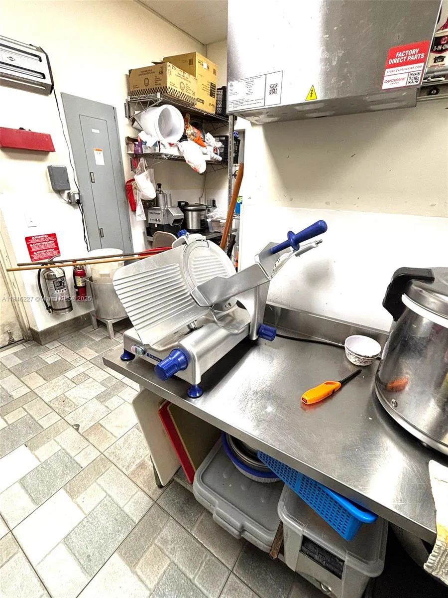 Thriving Vietnamese Restaurant with High Volume Operations