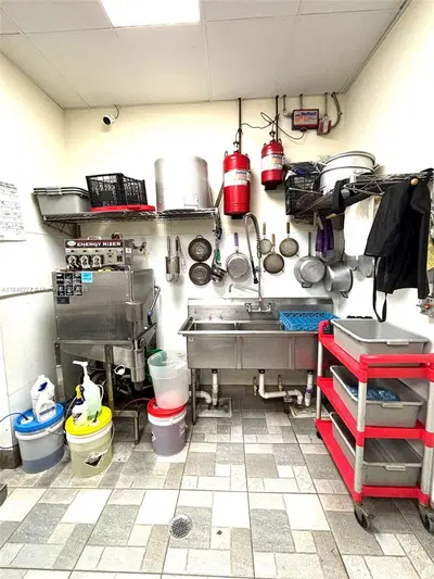 Thriving Vietnamese Restaurant with High Volume Operations