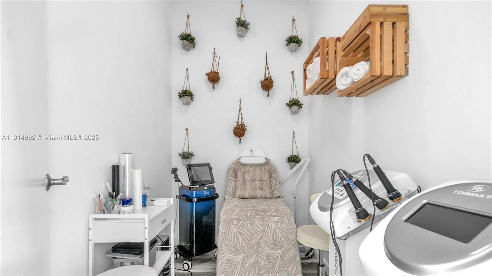 Profitable Spa and Hair Salon with Turnkey Operations