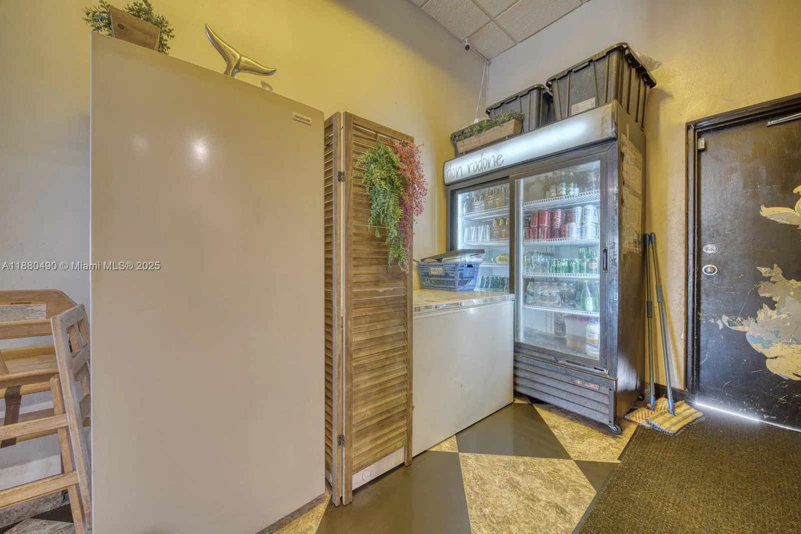 Turnkey Restaurant Asset Sale with Prime Location