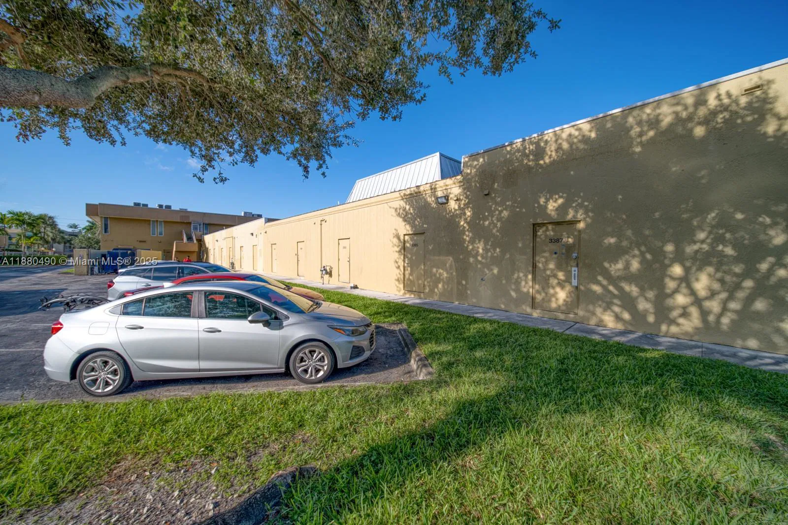 Turnkey Restaurant Asset Sale with Prime Location