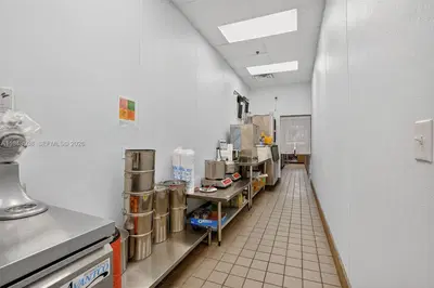 Turnkey Boba Tea Shop with High Traffic Location