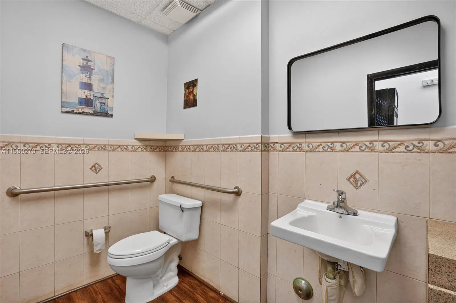 Turnkey Restaurant Asset Sale with High Traffic Location