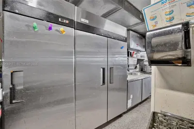 Turnkey Restaurant with Prime East Fort Lauderdale Location