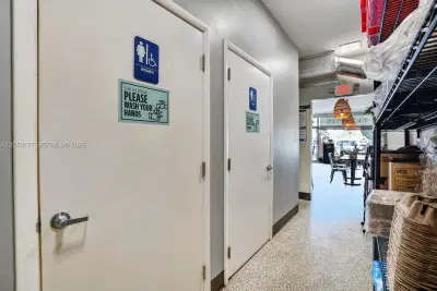 Turnkey Restaurant with Prime East Fort Lauderdale Location