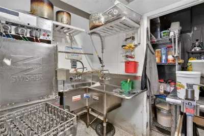 Turnkey Restaurant with Prime East Fort Lauderdale Location