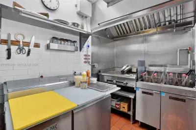 Profitable Gourmet Burger Restaurant with 2COP License