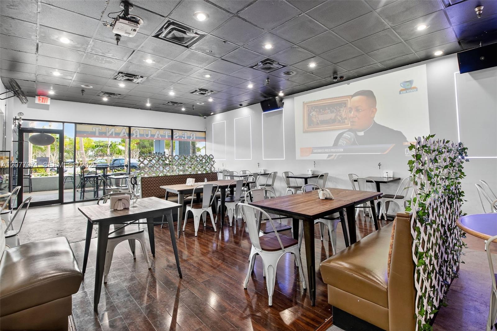 Complete Restaurant and Bar Assets with 4COP License