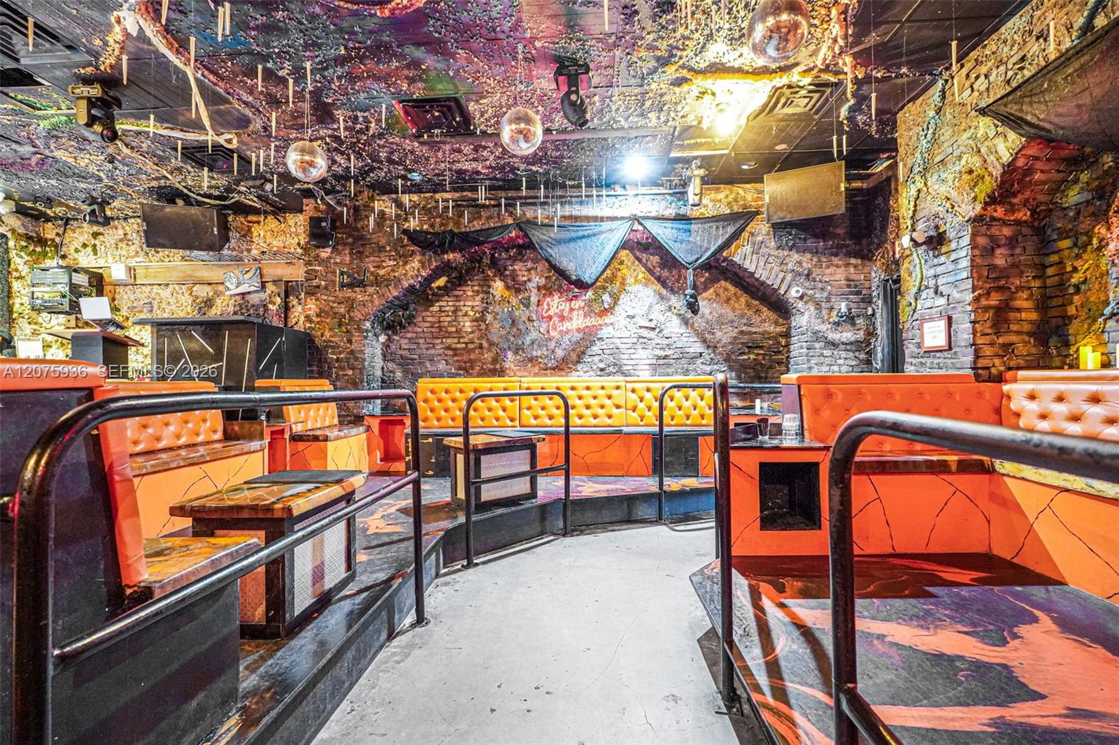 Established Nightlife Bar with Strong Brand Recognition