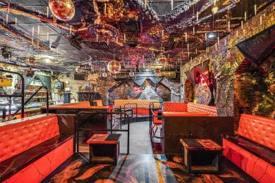 Established Nightlife Bar with Strong Brand Recognition