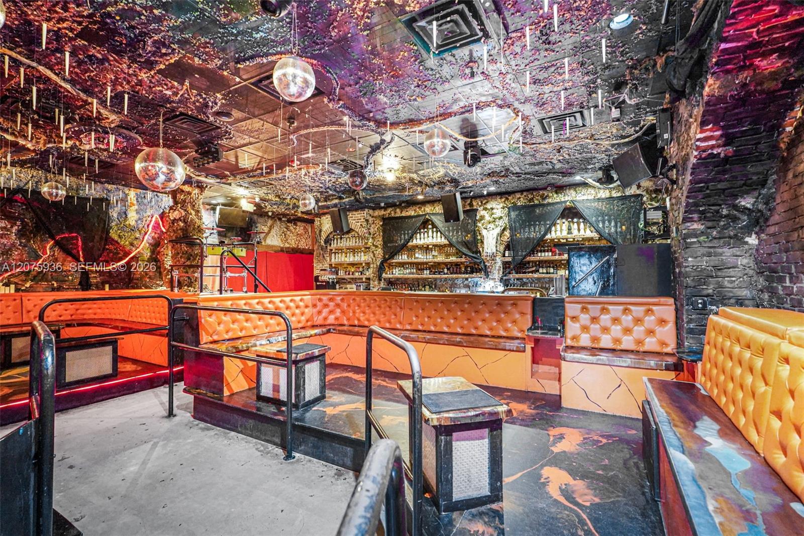Established Nightlife Bar with Strong Brand Recognition