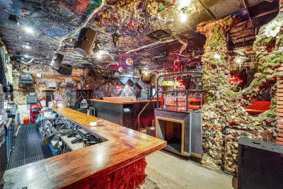 Established Nightlife Bar with Strong Brand Recognition