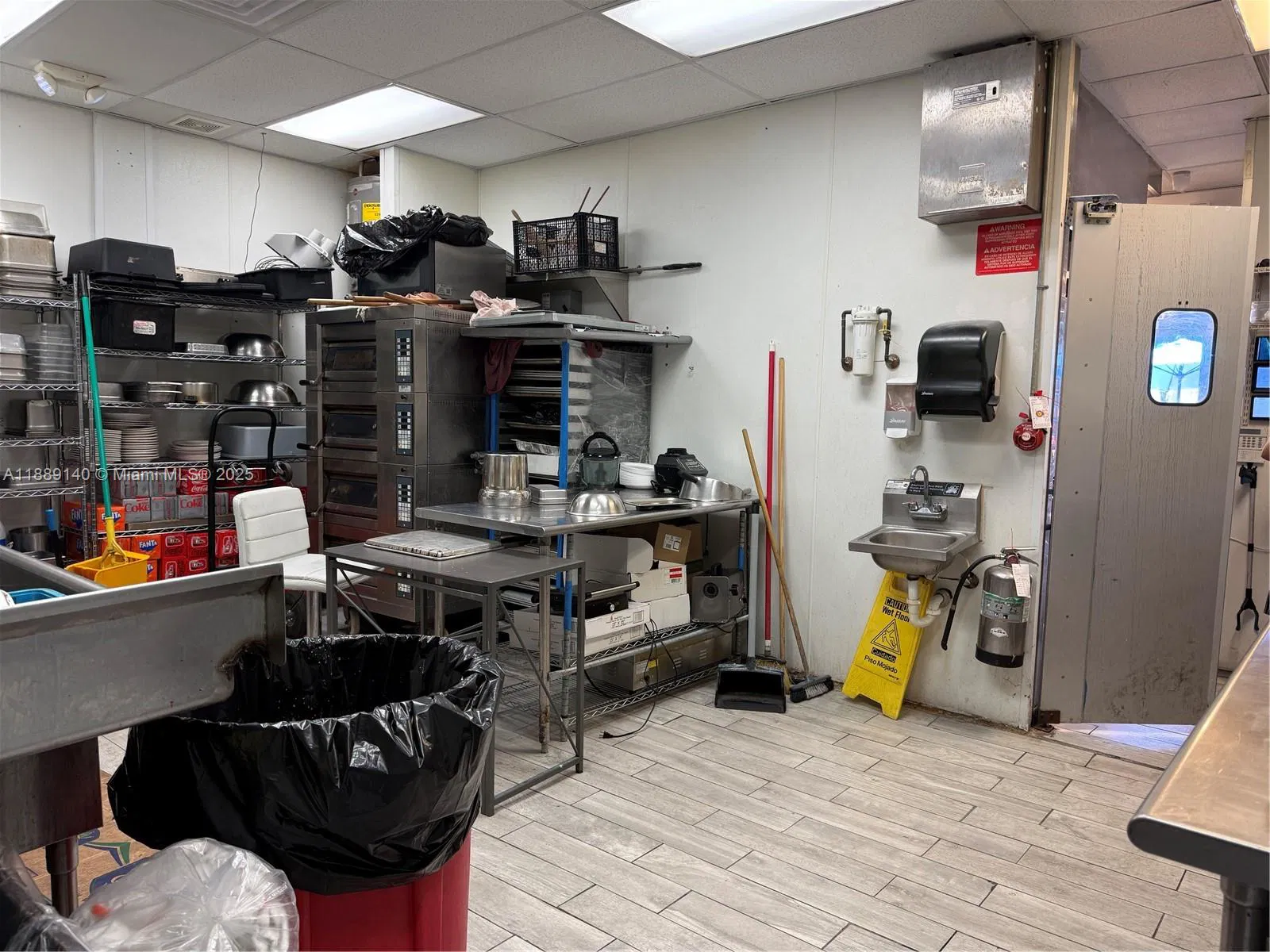 Prime Miami Beach Restaurant with High Foot Traffic Location