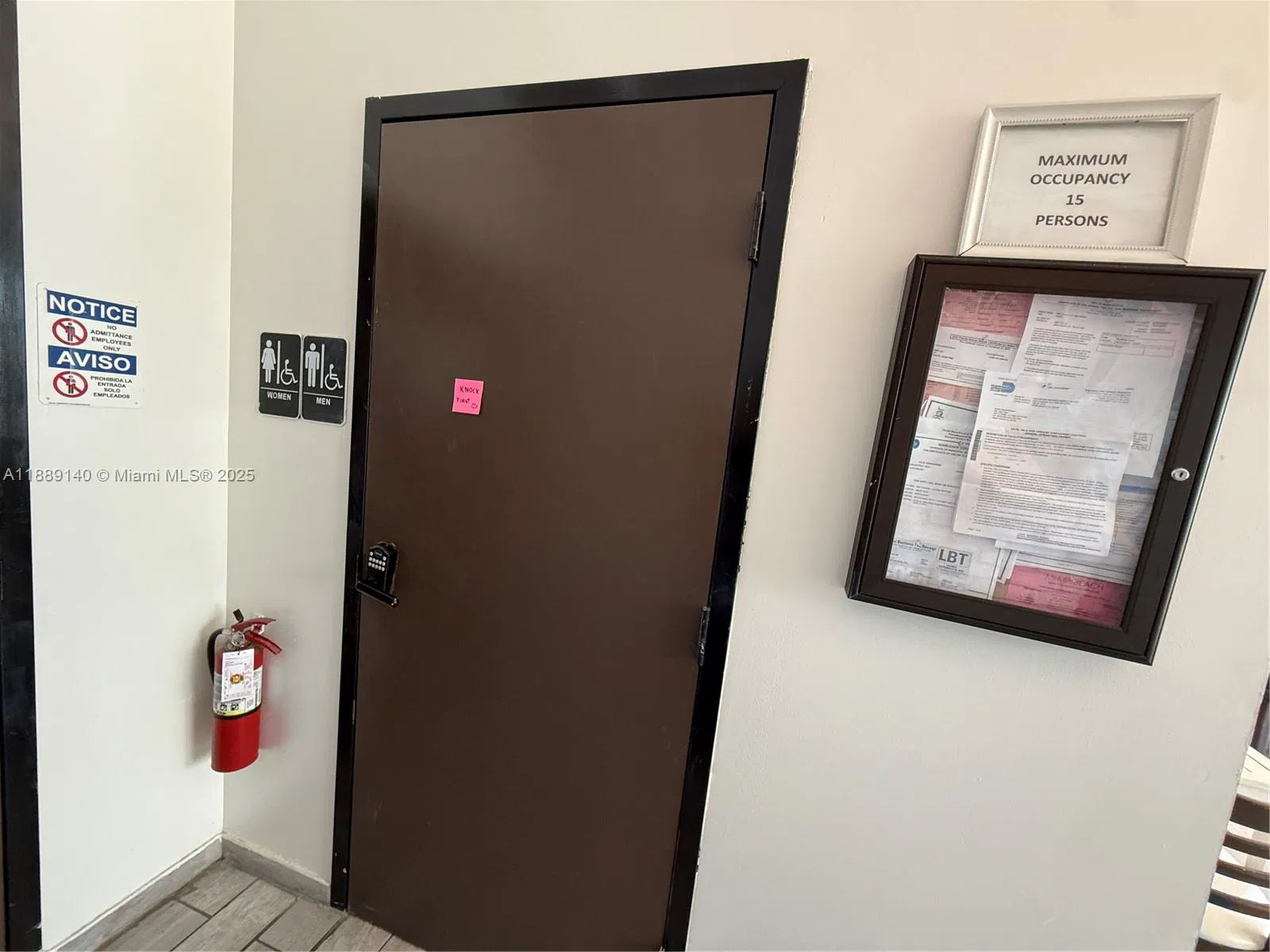 Prime Miami Beach Restaurant with High Foot Traffic Location