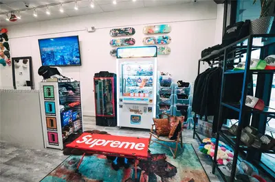 Premier Sneaker and Streetwear Boutique with Strong Brand Influence