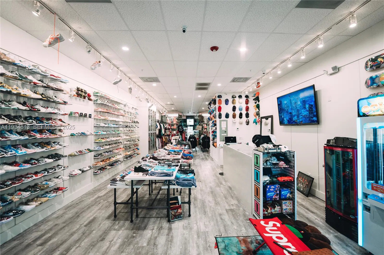 Premier Sneaker and Streetwear Boutique with Strong Brand Influence