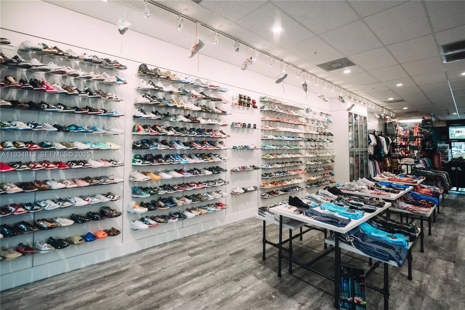 Premier Sneaker and Streetwear Boutique with Strong Brand Influence