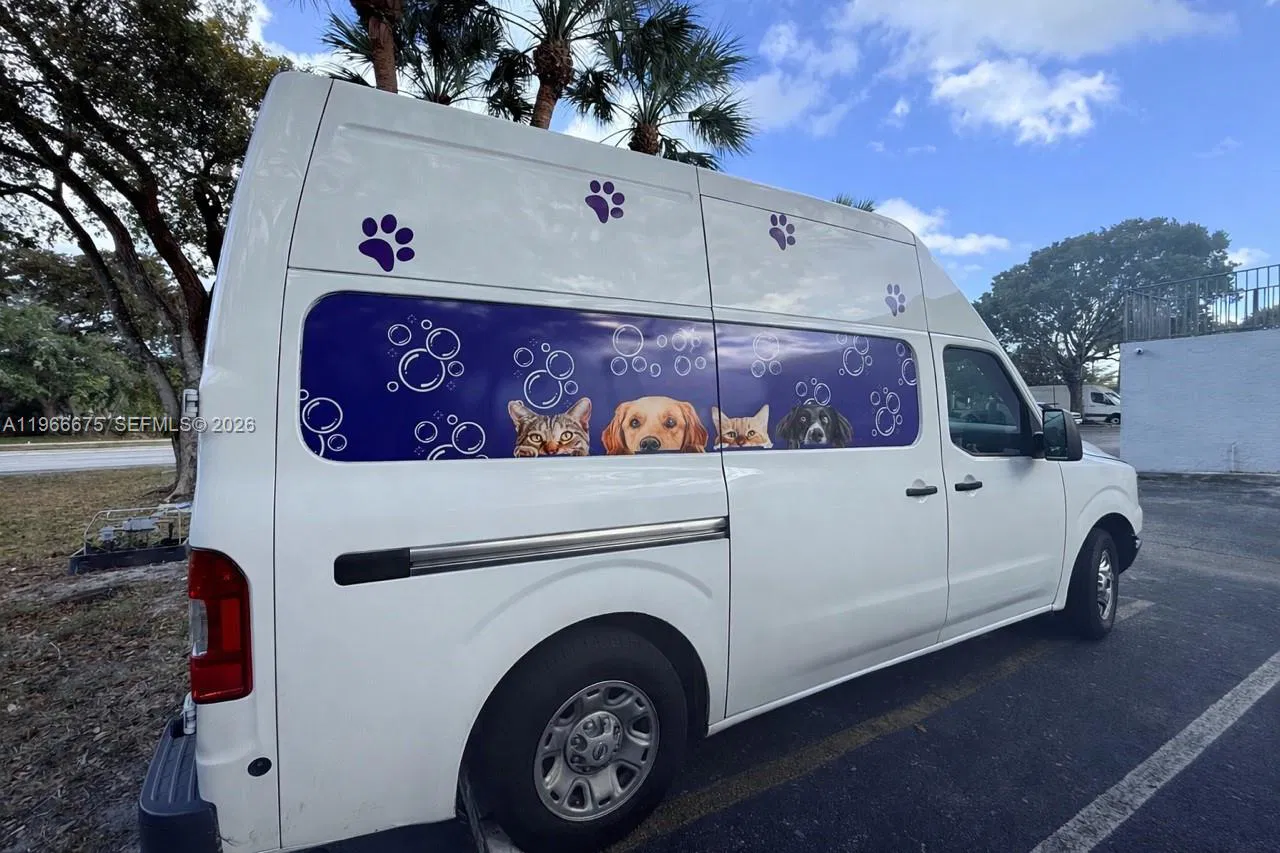 Profitable Mobile Pet Grooming with Recurring Clientele