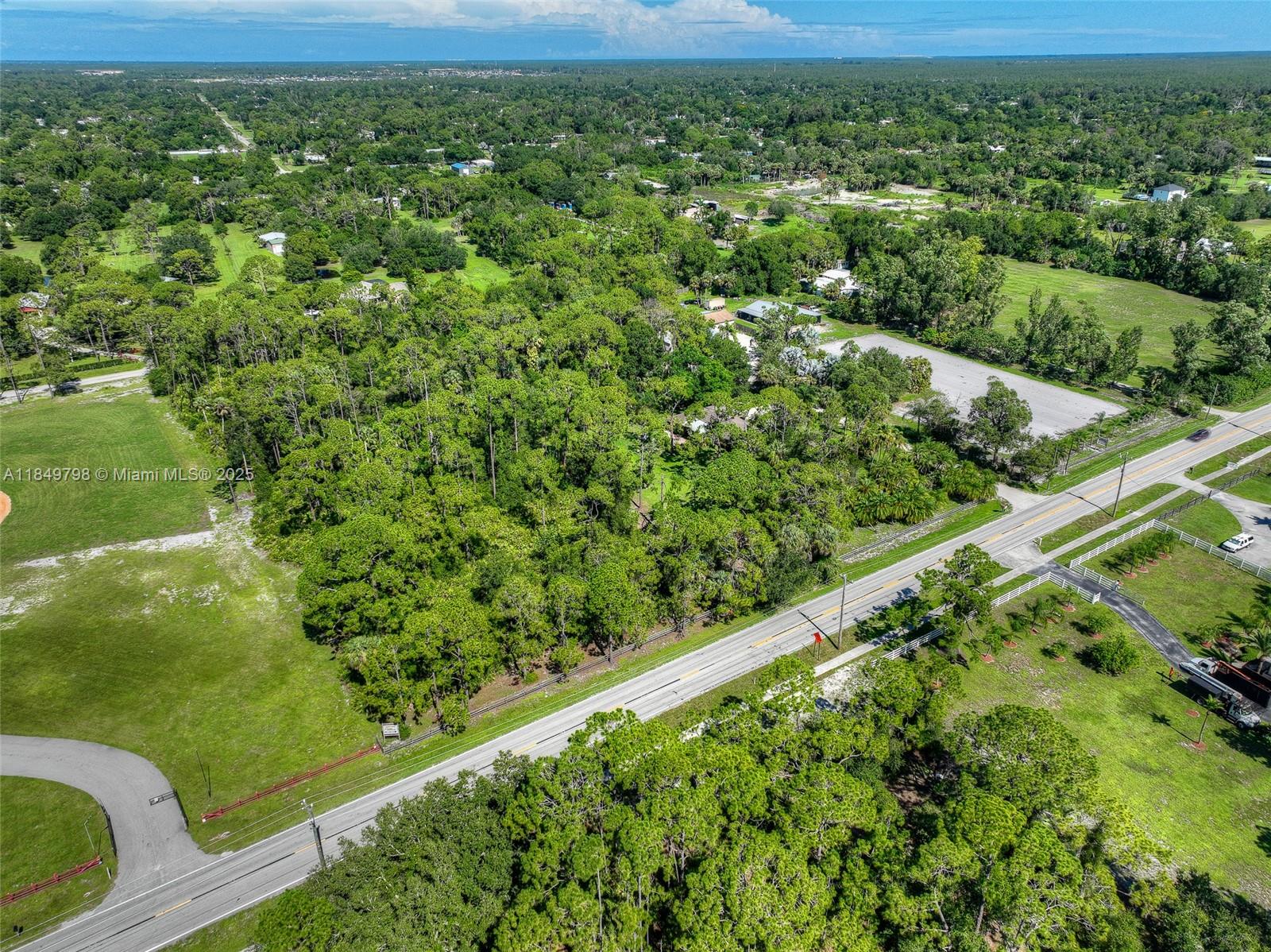 Premier Honey Bee Farm with National Brand Recognition