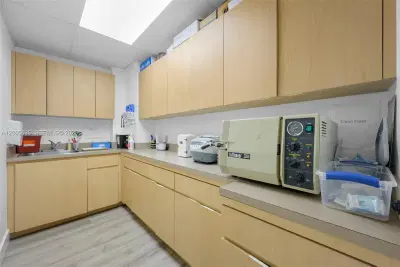 Turnkey Dental Practice with Loyal Patient Base