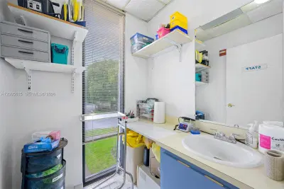 Turnkey Dental Practice with Loyal Patient Base
