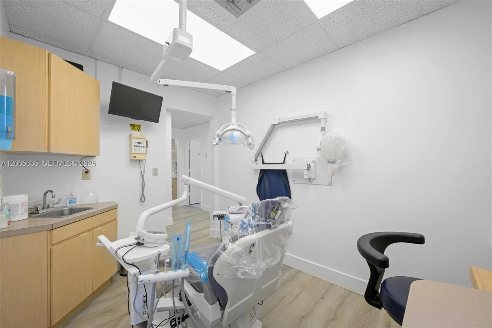 Turnkey Dental Practice with Loyal Patient Base