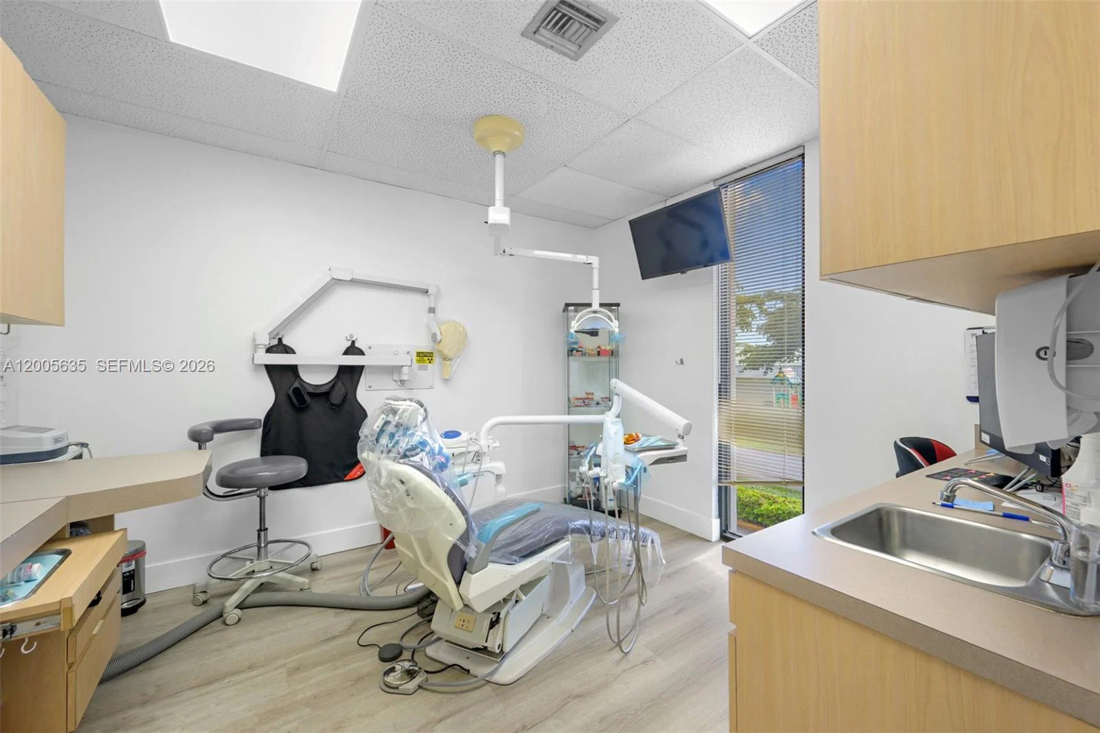 Turnkey Dental Practice with Loyal Patient Base