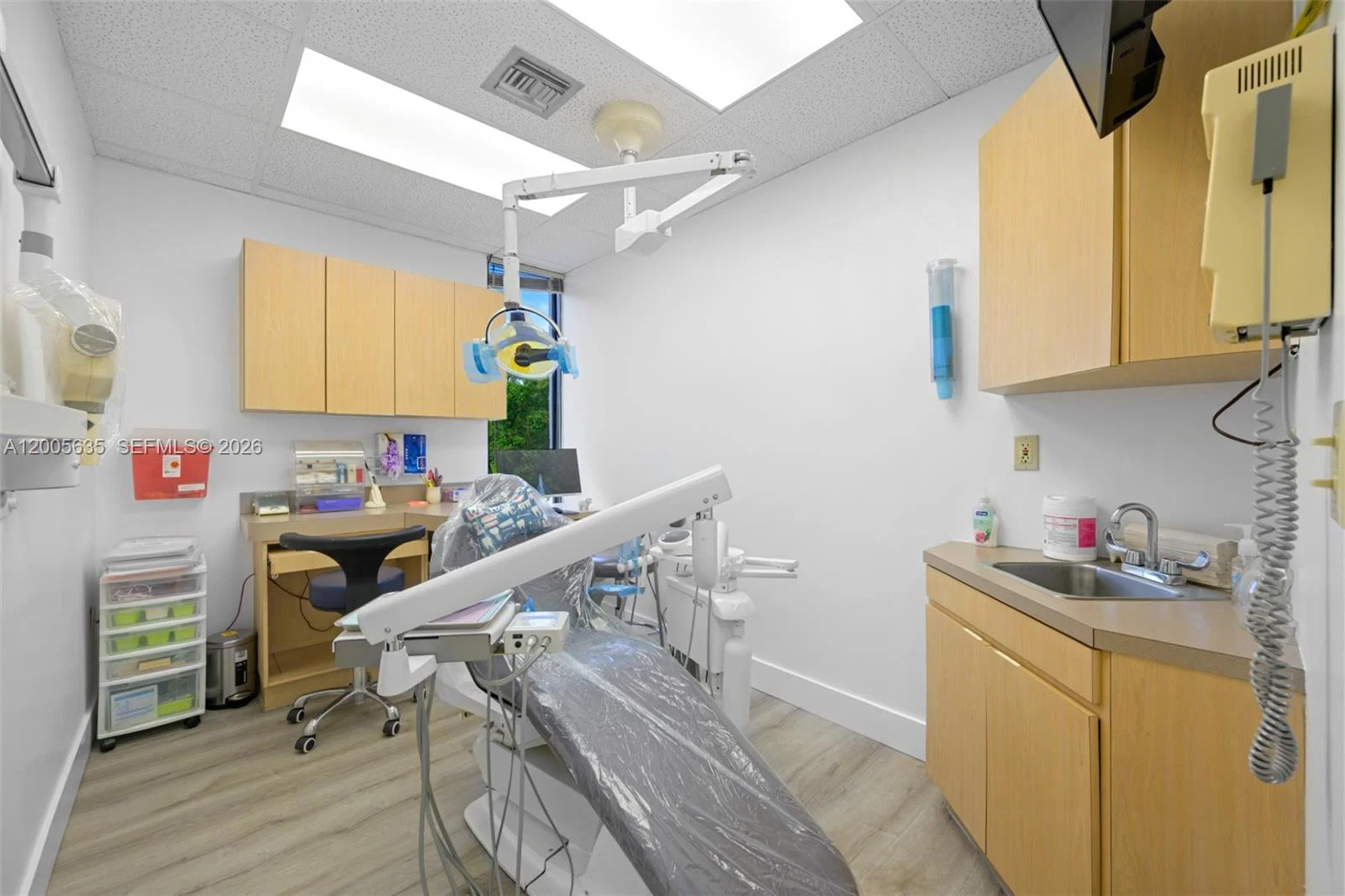 Turnkey Dental Practice with Loyal Patient Base