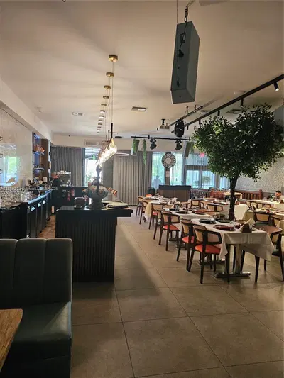 High Potential Restaurant with Exclusive Cuisine