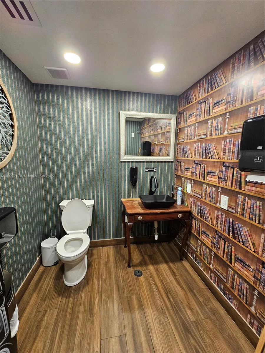 High Potential Restaurant with Exclusive Cuisine