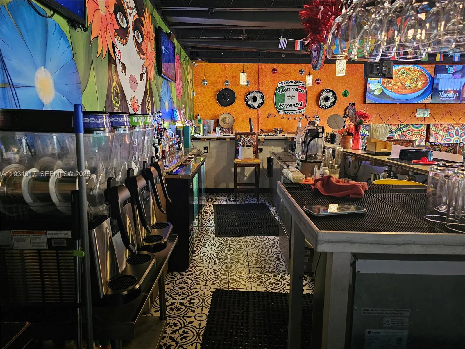 Profitable Dual Concept Restaurant with Loyal Clientele