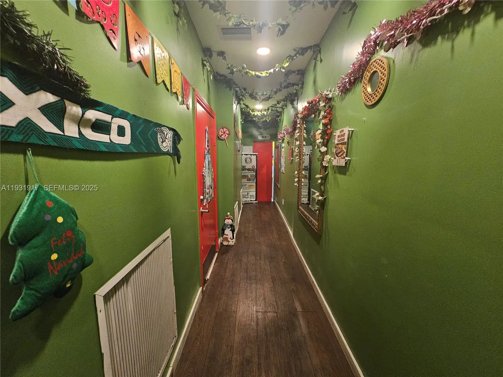 Profitable Dual Concept Restaurant with Loyal Clientele