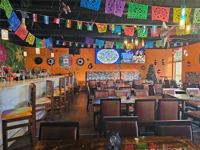 Profitable Dual Concept Restaurant with Loyal Clientele