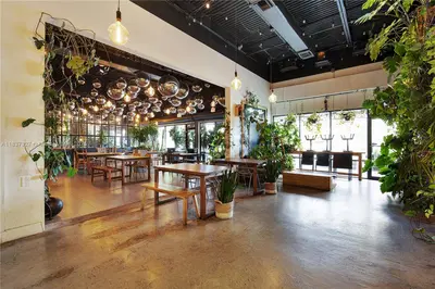 Turnkey Restaurant with Full Liquor License