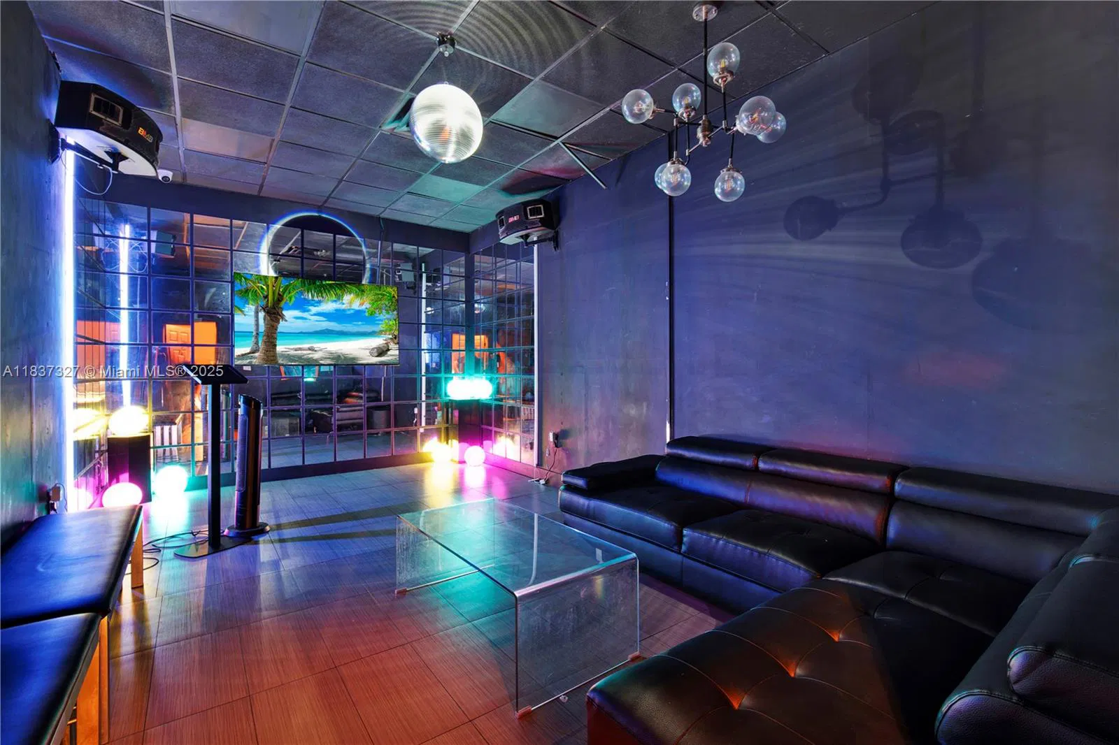 Turnkey Restaurant with Full Liquor License