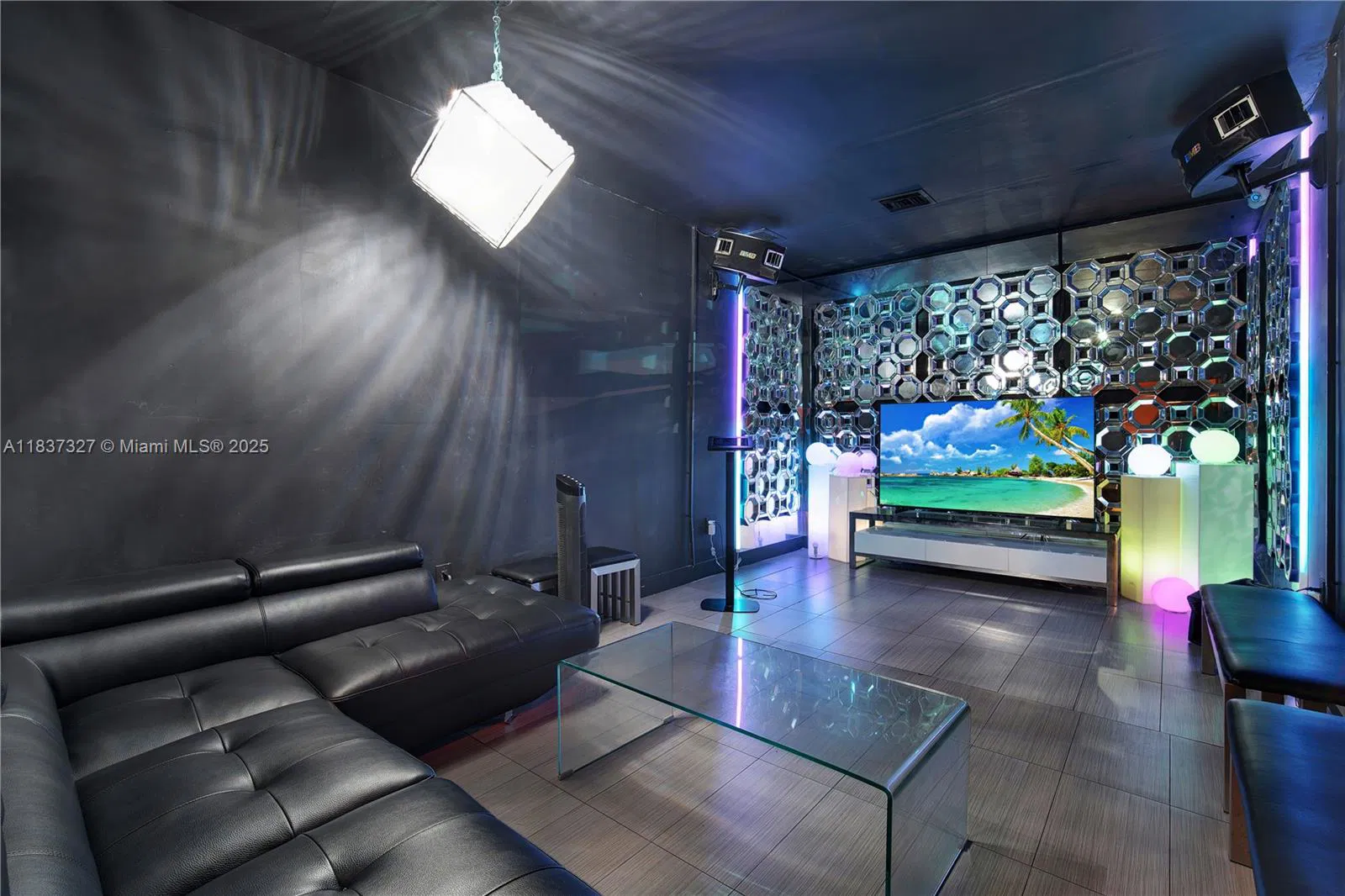 Turnkey Restaurant with Full Liquor License