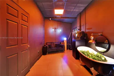 Turnkey Restaurant with Full Liquor License