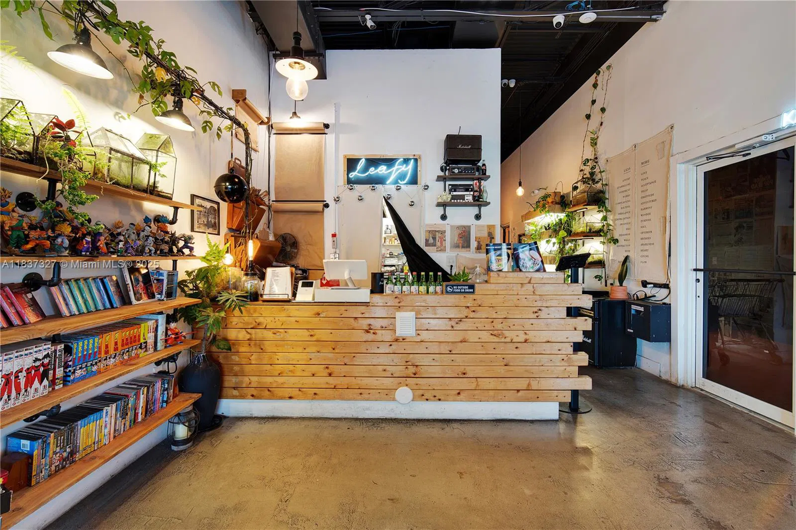 Turnkey Restaurant with Full Liquor License