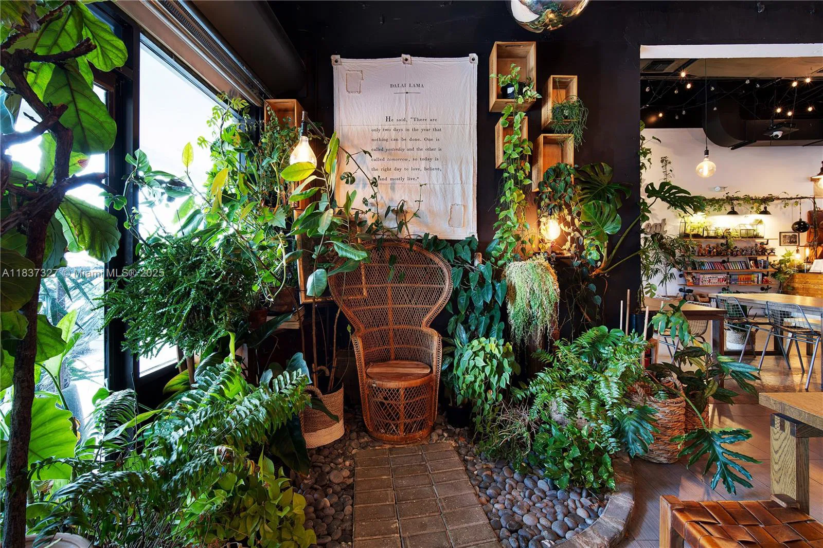 Turnkey Restaurant with Full Liquor License