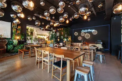 Turnkey Restaurant with Full Liquor License