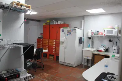 Turnkey Auto Body Shop with Active Paint Booth